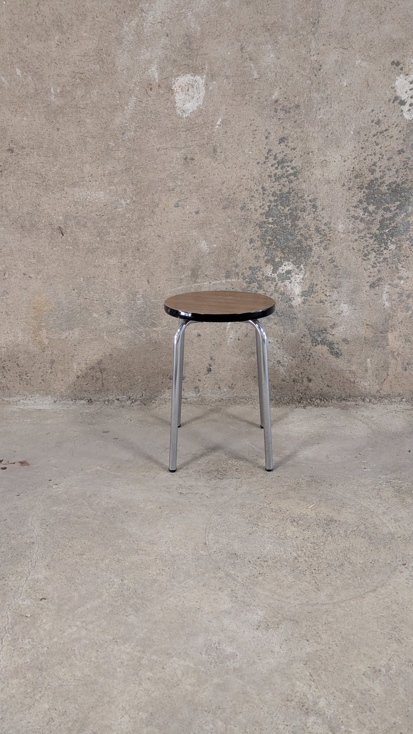 Tabouret en formica