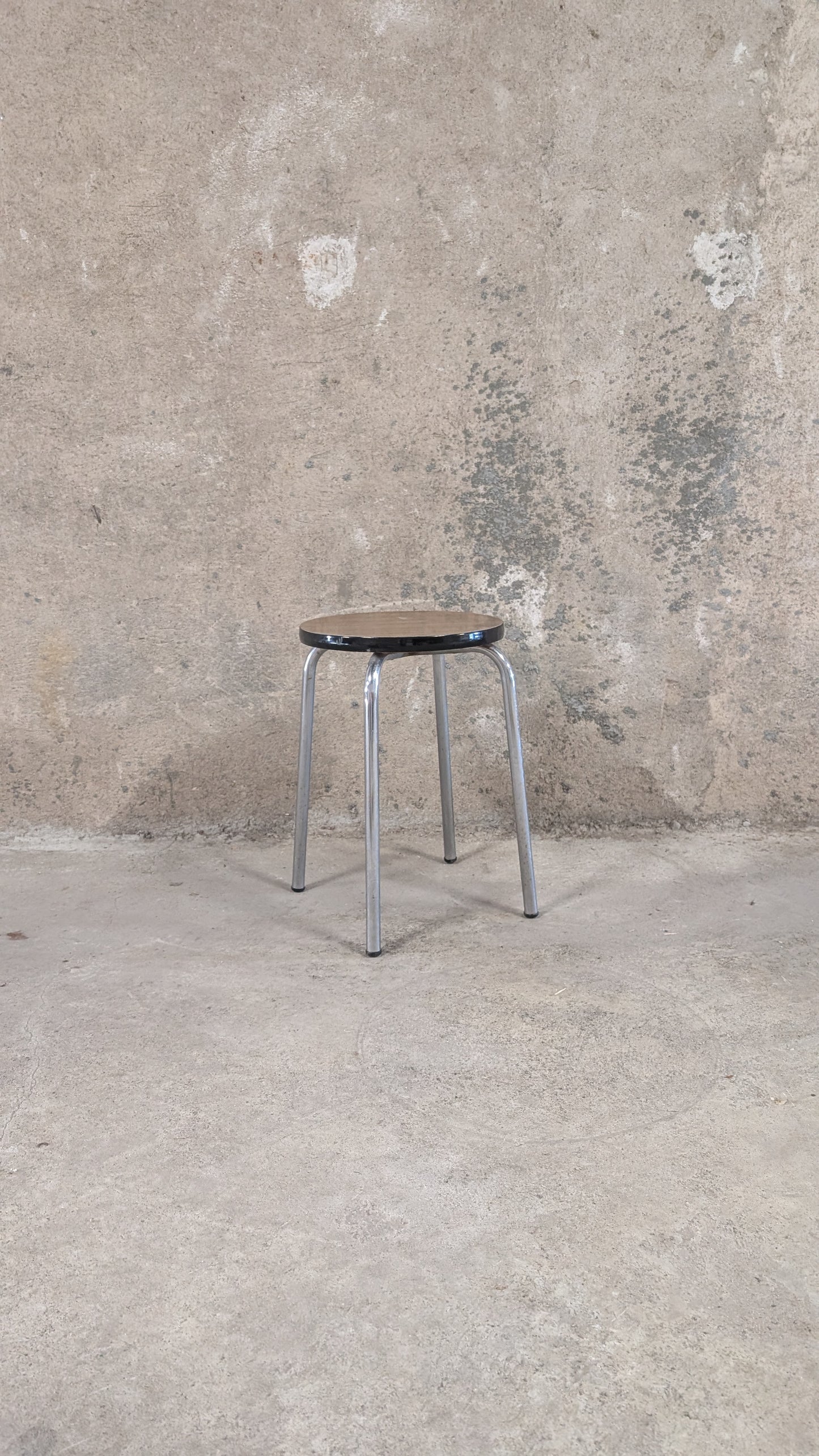 Tabouret en formica
