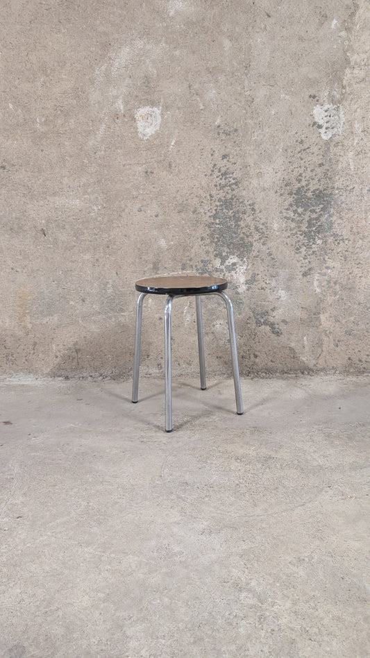 TABOURET EN FORMICA