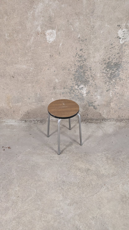 Tabouret en formica