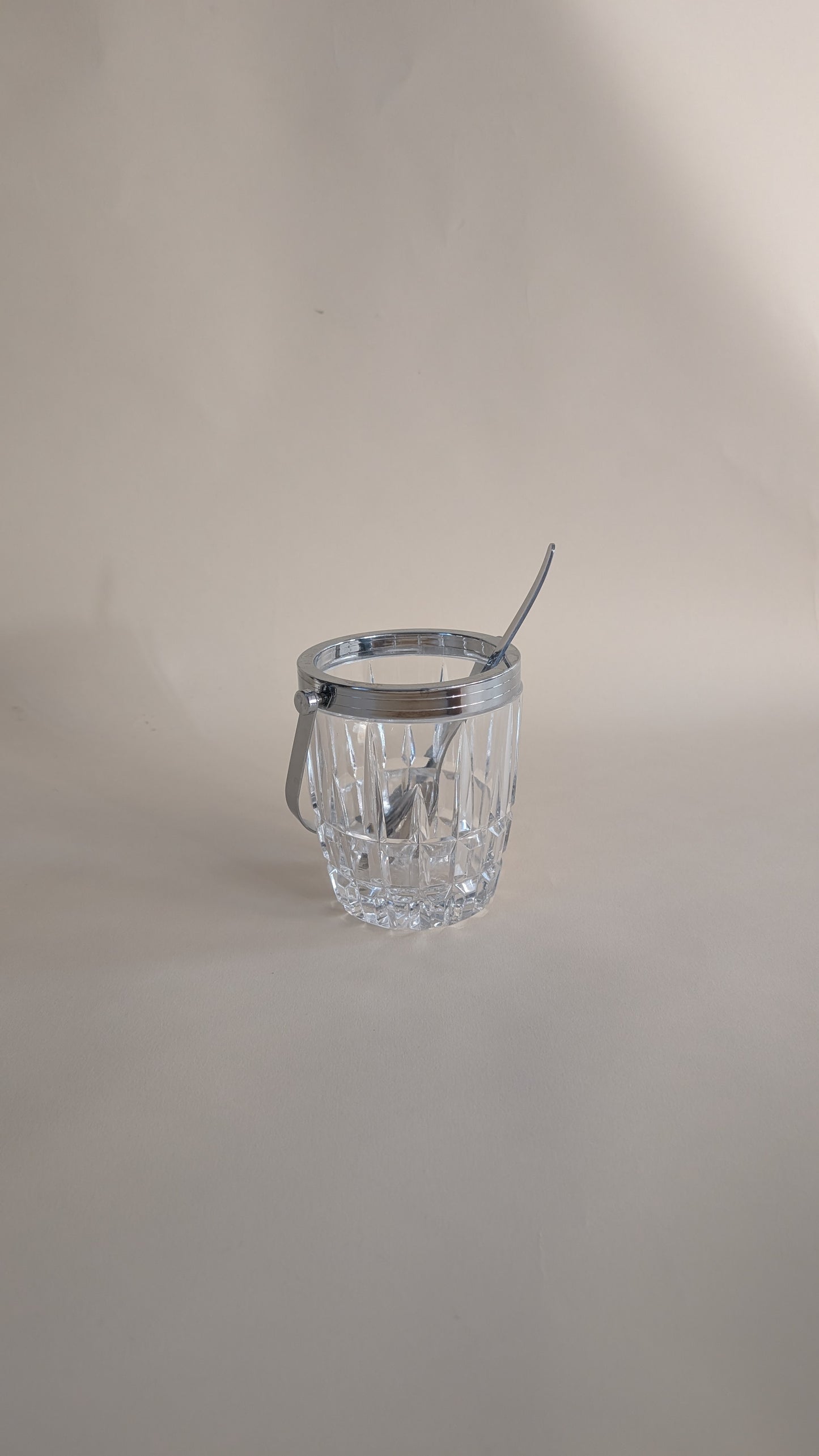 Seau à glaçons en verre avec sa cuillère