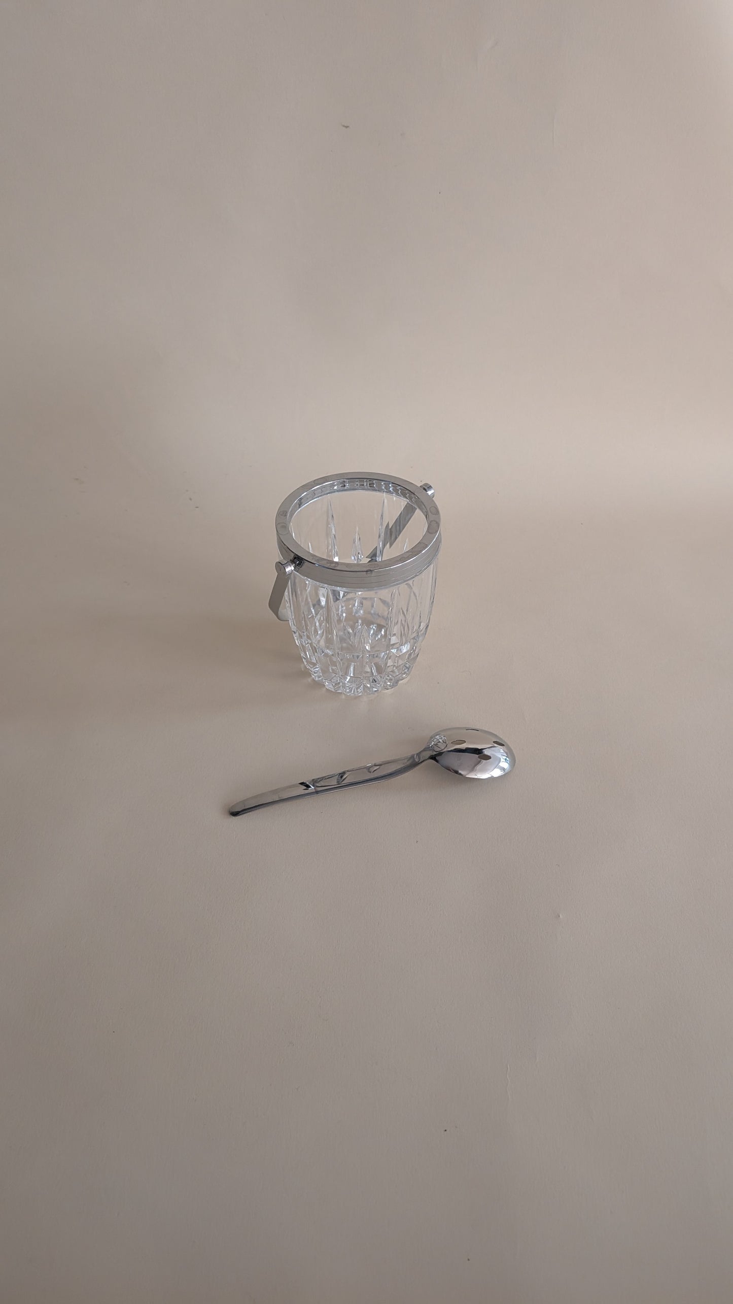 Seau à glaçons en verre avec sa cuillère