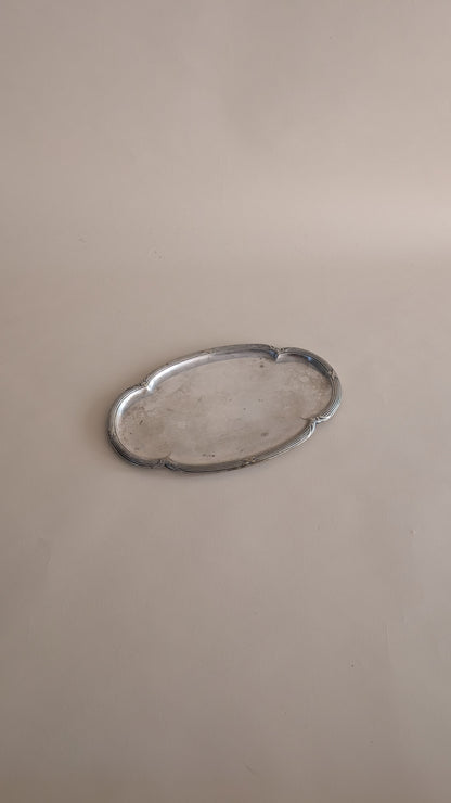 Petit plat en métal argenté