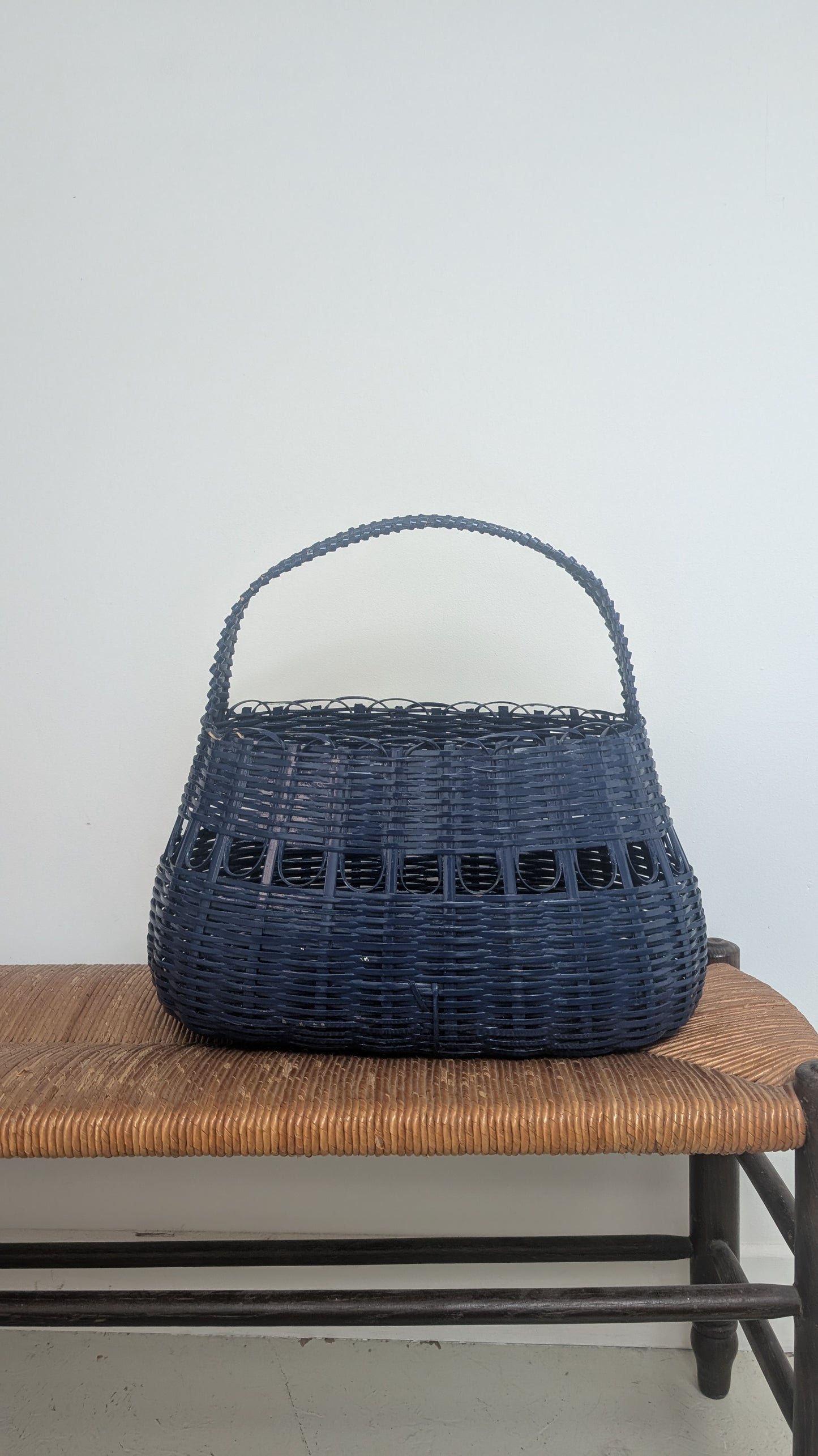 Panier en osier bleu