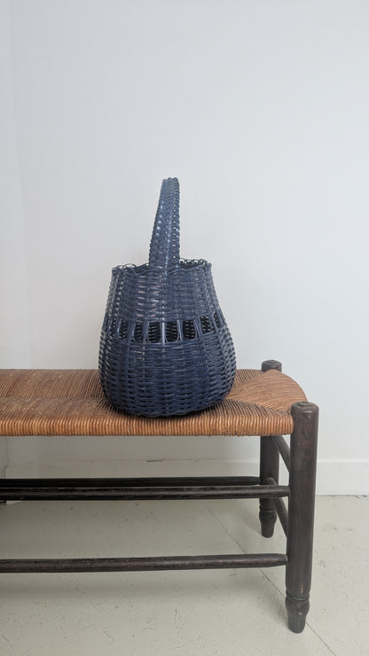 Panier en osier bleu