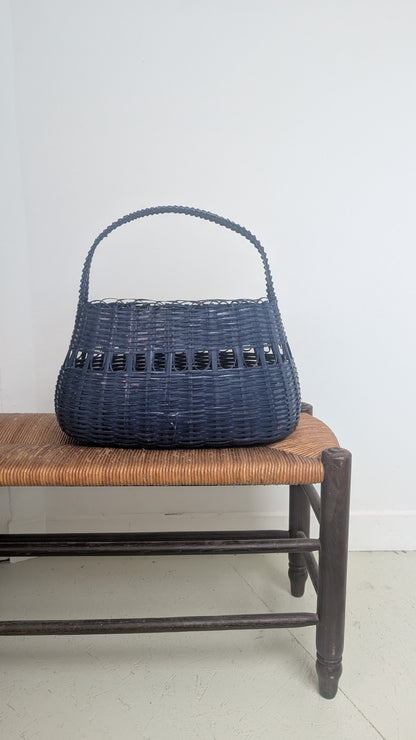 Panier en osier bleu