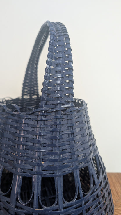 Panier en osier bleu