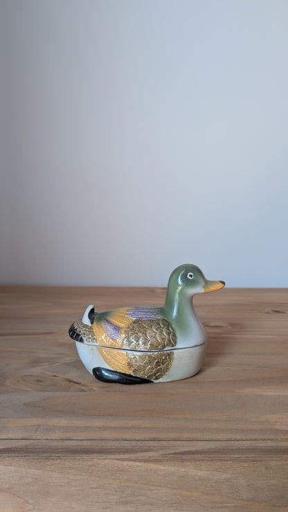 Petit canard en céramique