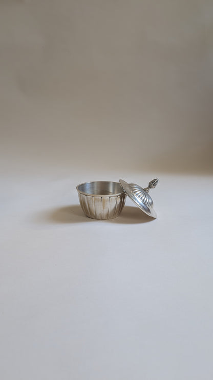 Pot argenté vintage