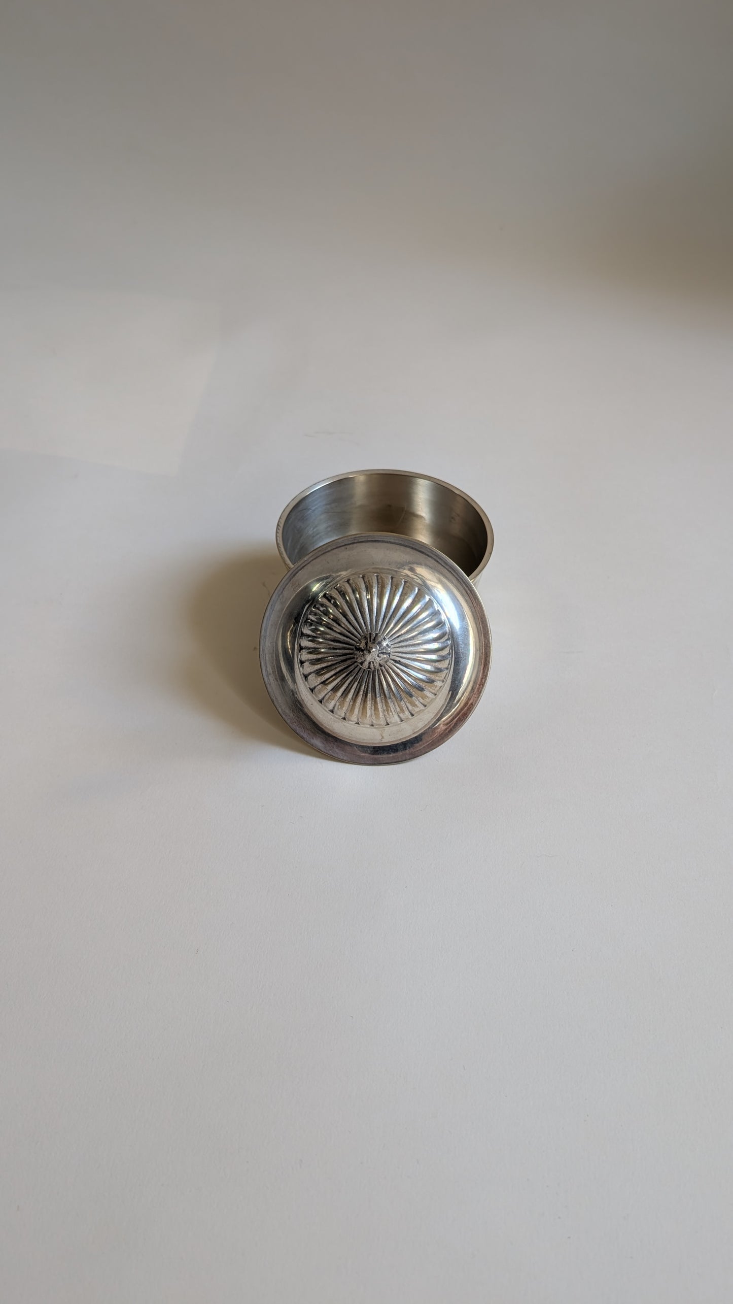 Pot argenté vintage