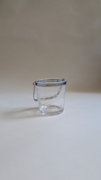 Seau à glace en verre transparent avec un motif floral gravé