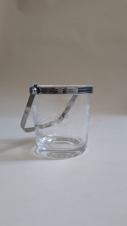 Seau à glace en verre transparent avec un motif floral gravé