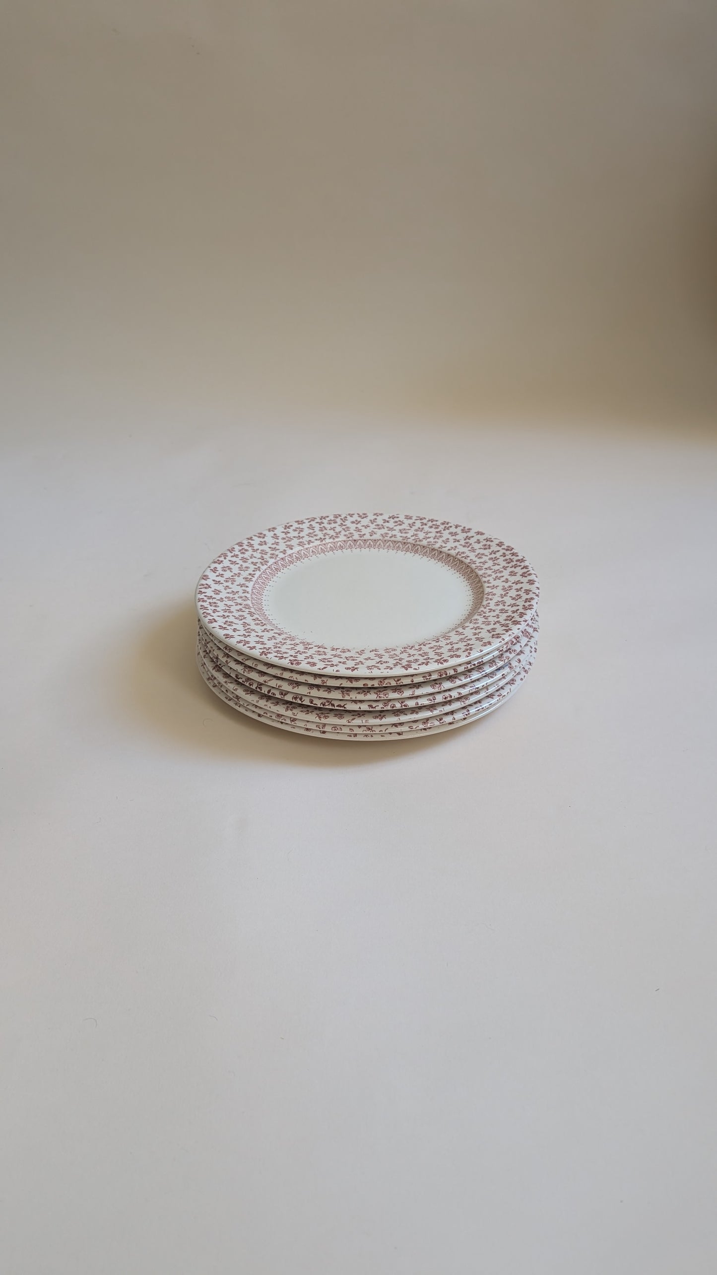 Ensemble de 7 assiettes