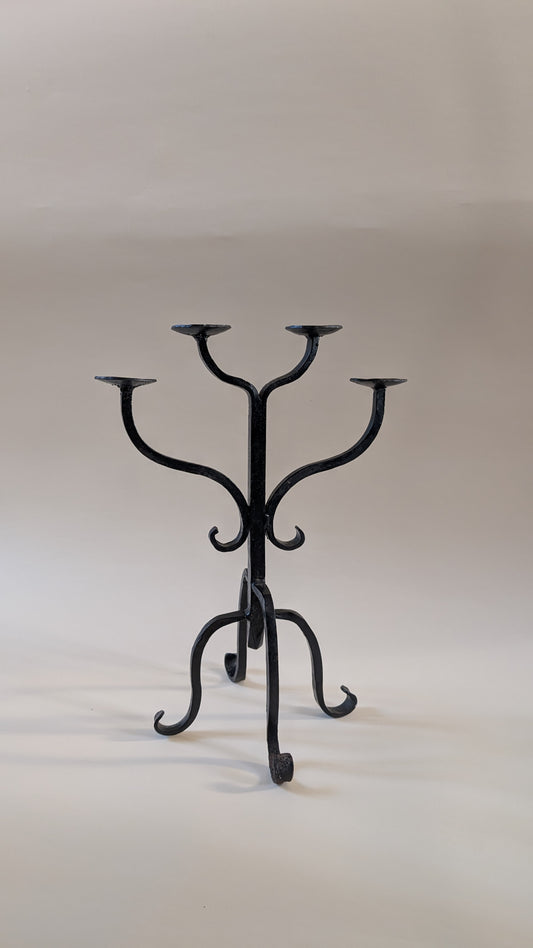 BOUGEOIR EN FER FORGÉ