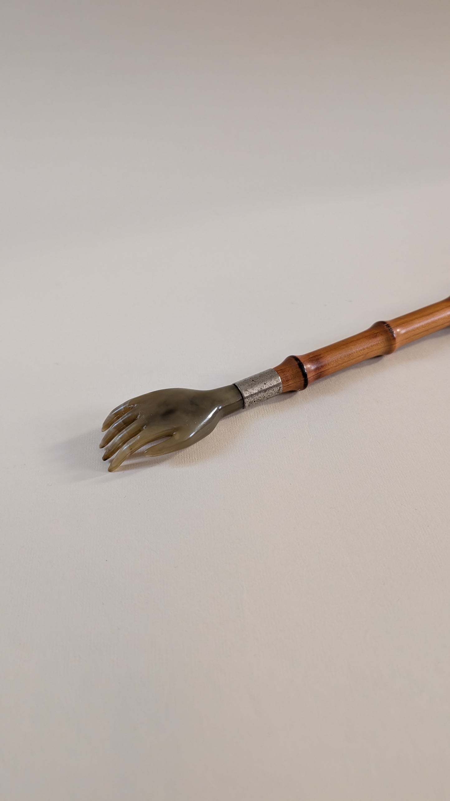 Chausse-pied & gratte-dos 2-en-1, manche en bambou