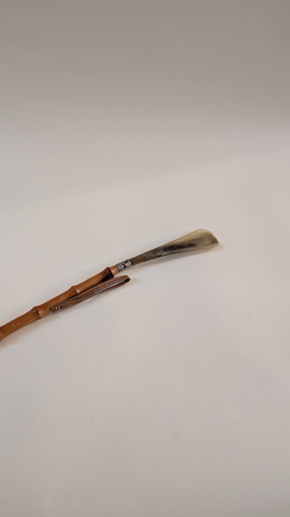 Chausse-pied & gratte-dos 2-en-1, manche en bambou