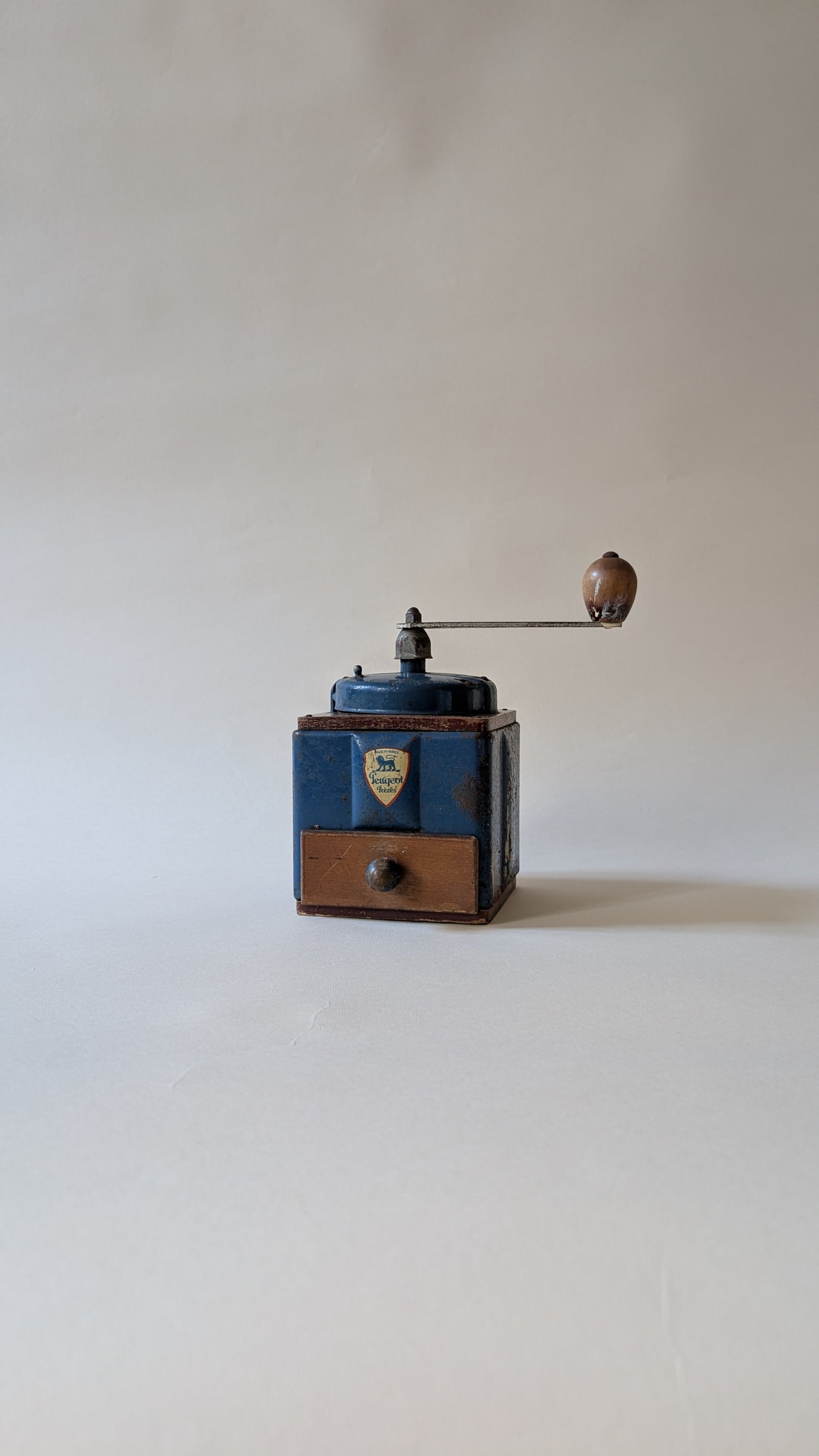 Ancien moulin à café Peugeot Frères