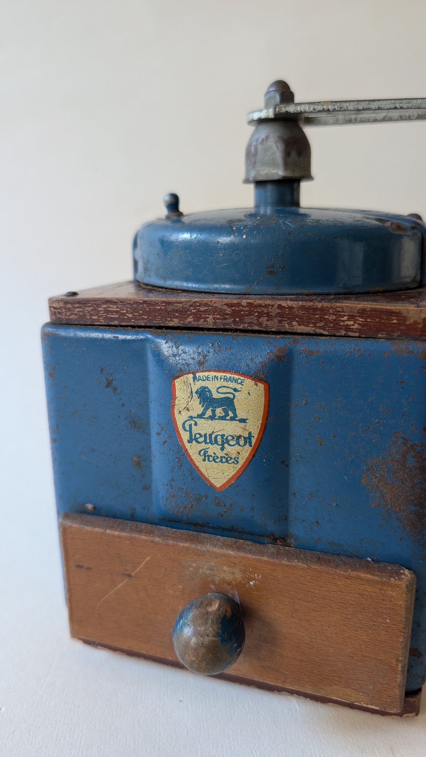 Ancien moulin à café Peugeot Frères