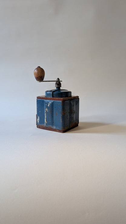 Ancien moulin à café Peugeot Frères