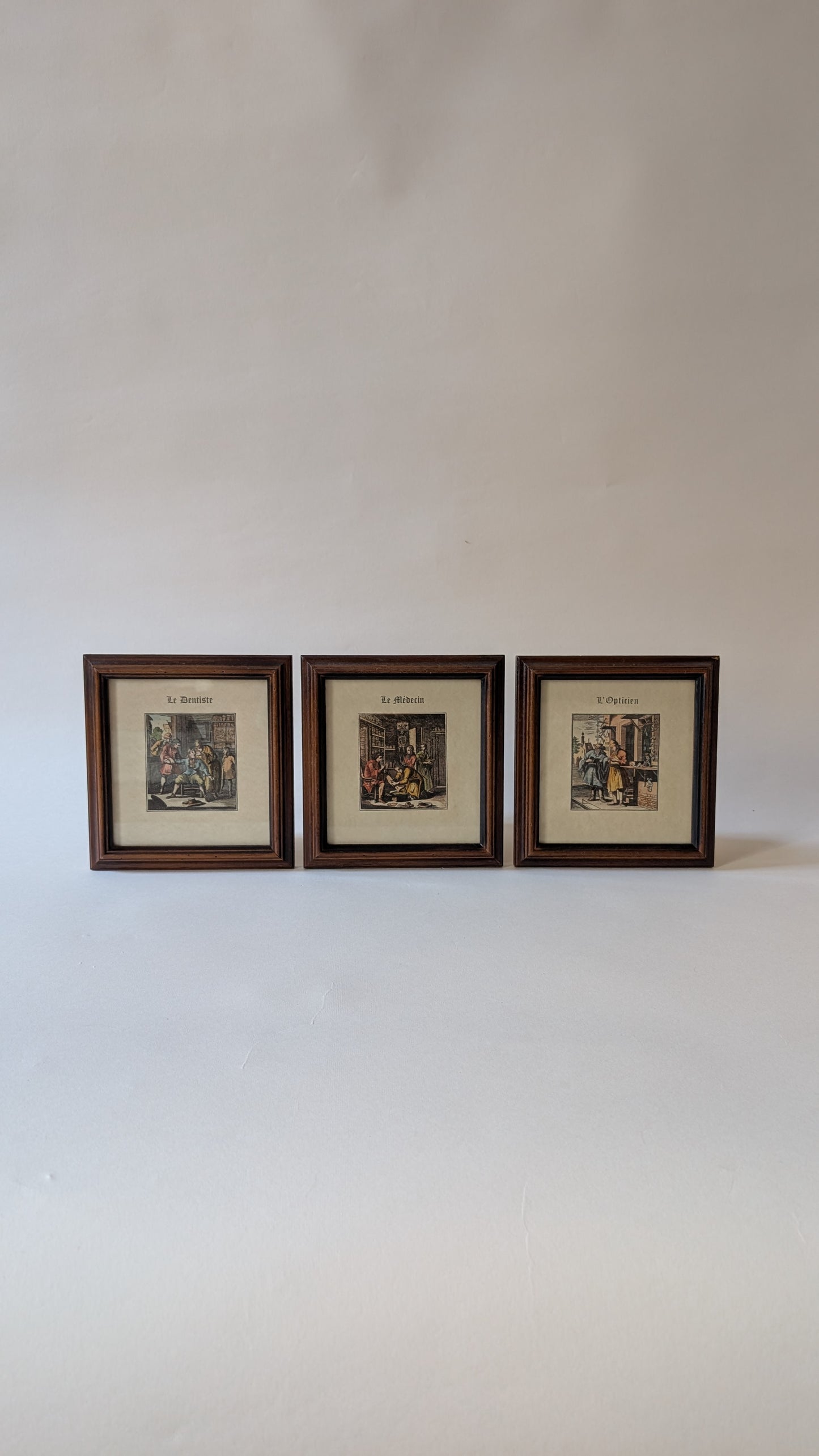 Ensemble de 3 cadres médicaux anciens