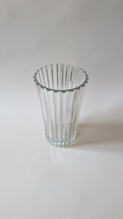 VASE EN VERRE