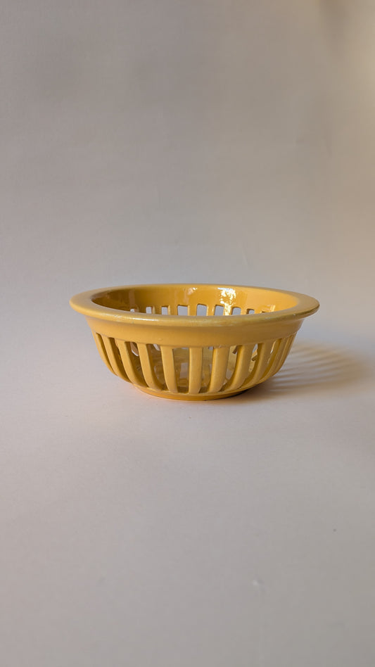 CORBEILLE EN CERAMIQUE