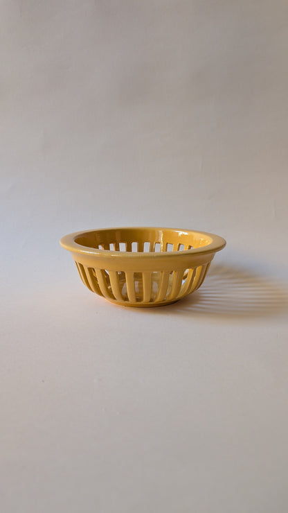 CORBEILLE EN CERAMIQUE