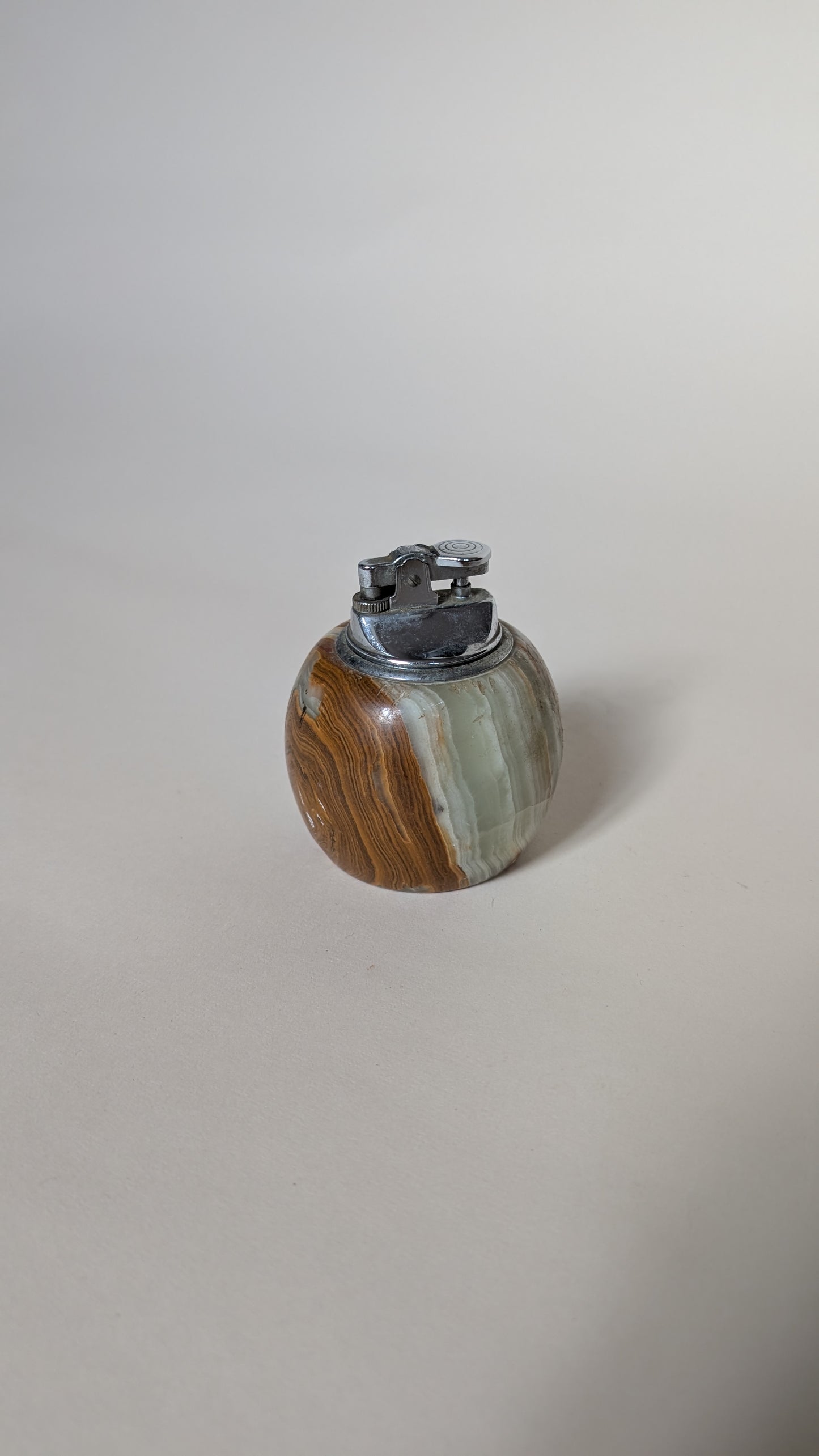 BRIQUET DE TABLE EN ONYX