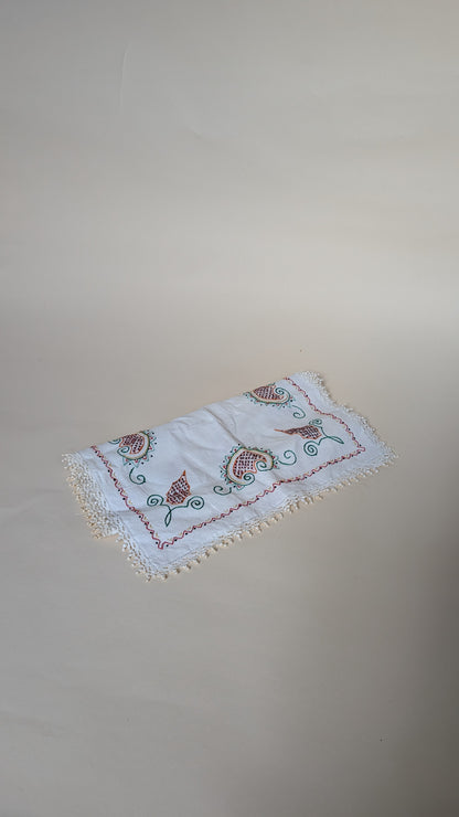 PETITE NAPPE BRODÉE
