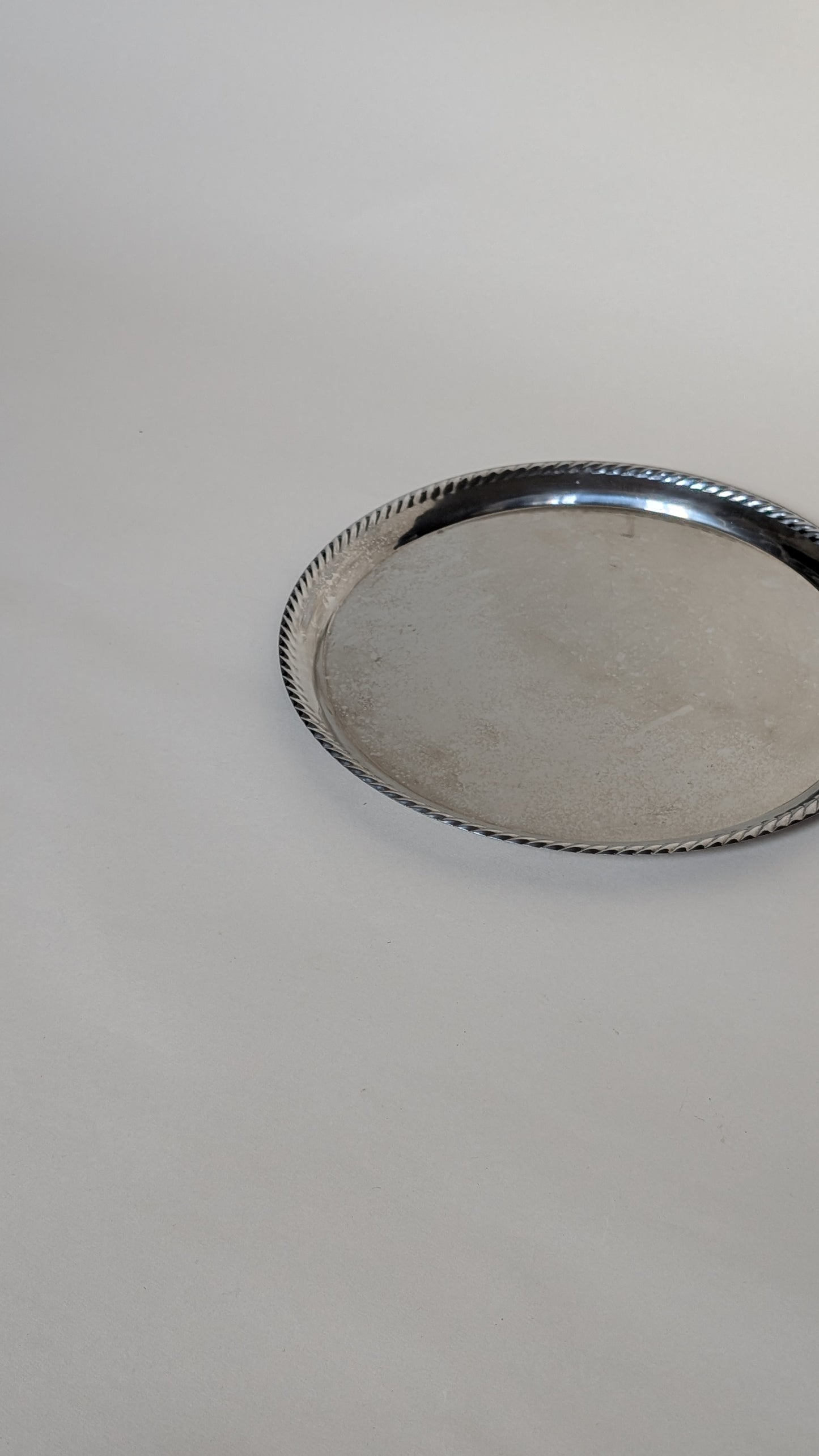 PLATEAU DE SERVICE ARGENTÉ