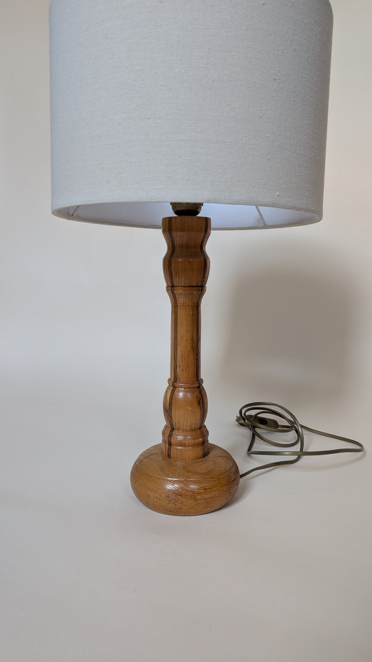 LAMPE EN BOIS