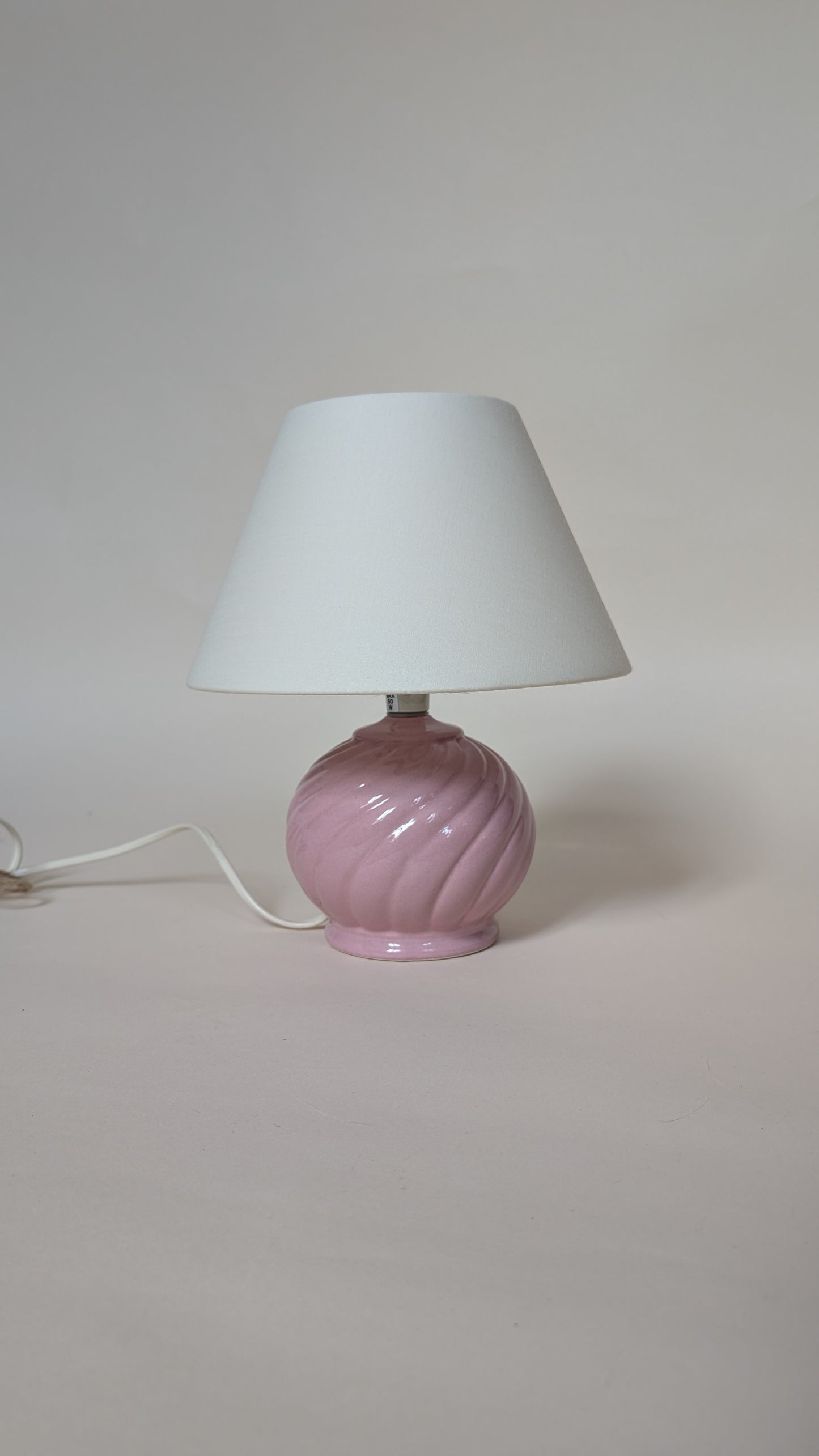LAMPE EN CÉRAMIQUE ROSE