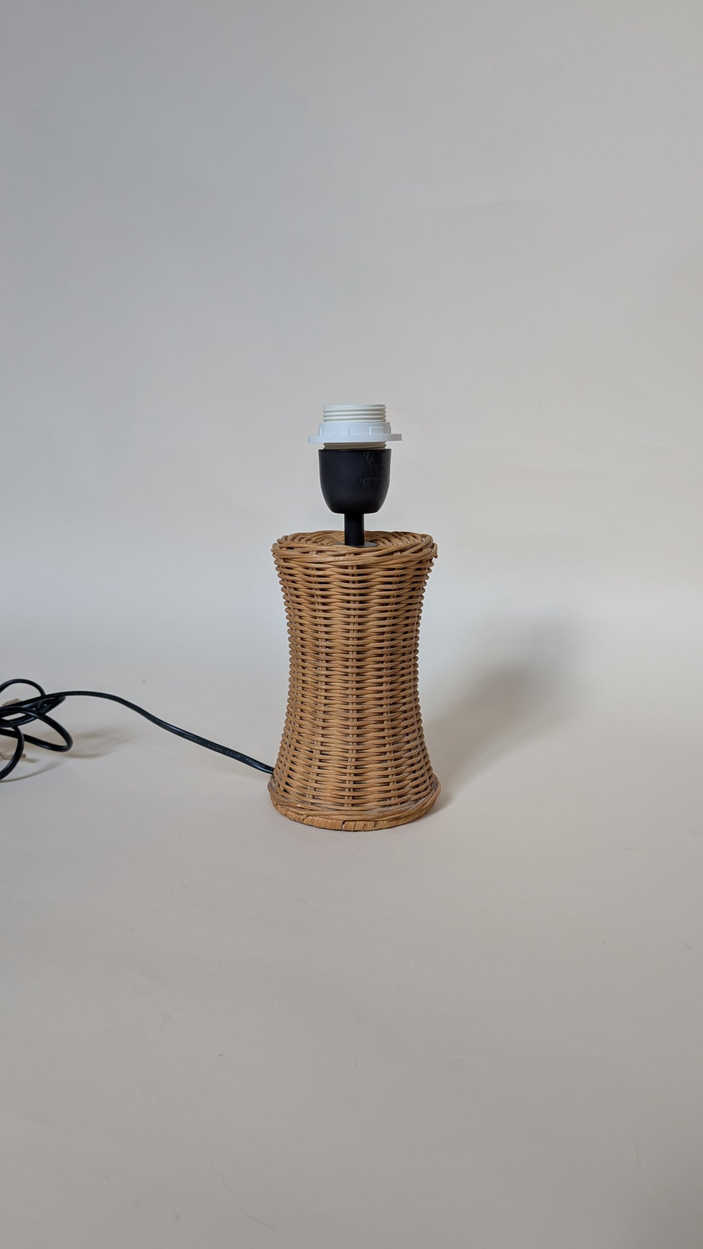 LAMPE EN OSIER