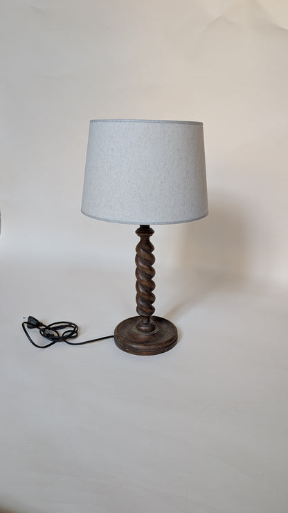 LAMPE DE TABLE EN BOIS TORSADÉ