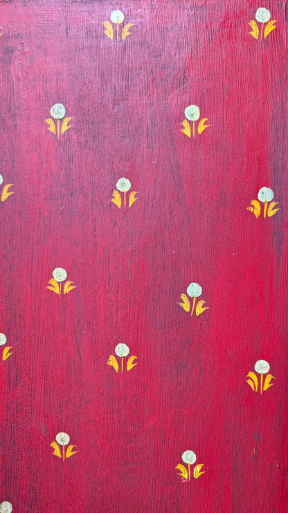 Bibliothèque vitrine d'inspiration indienne