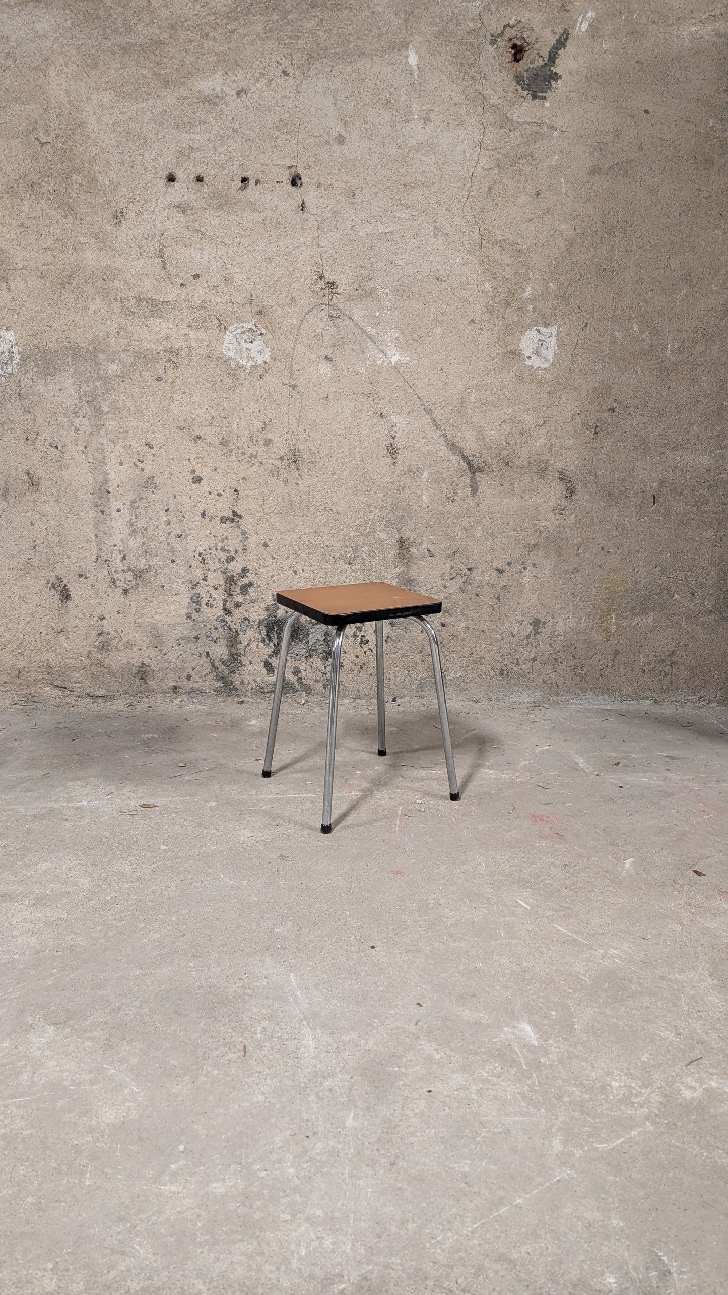 Tabouret en formica