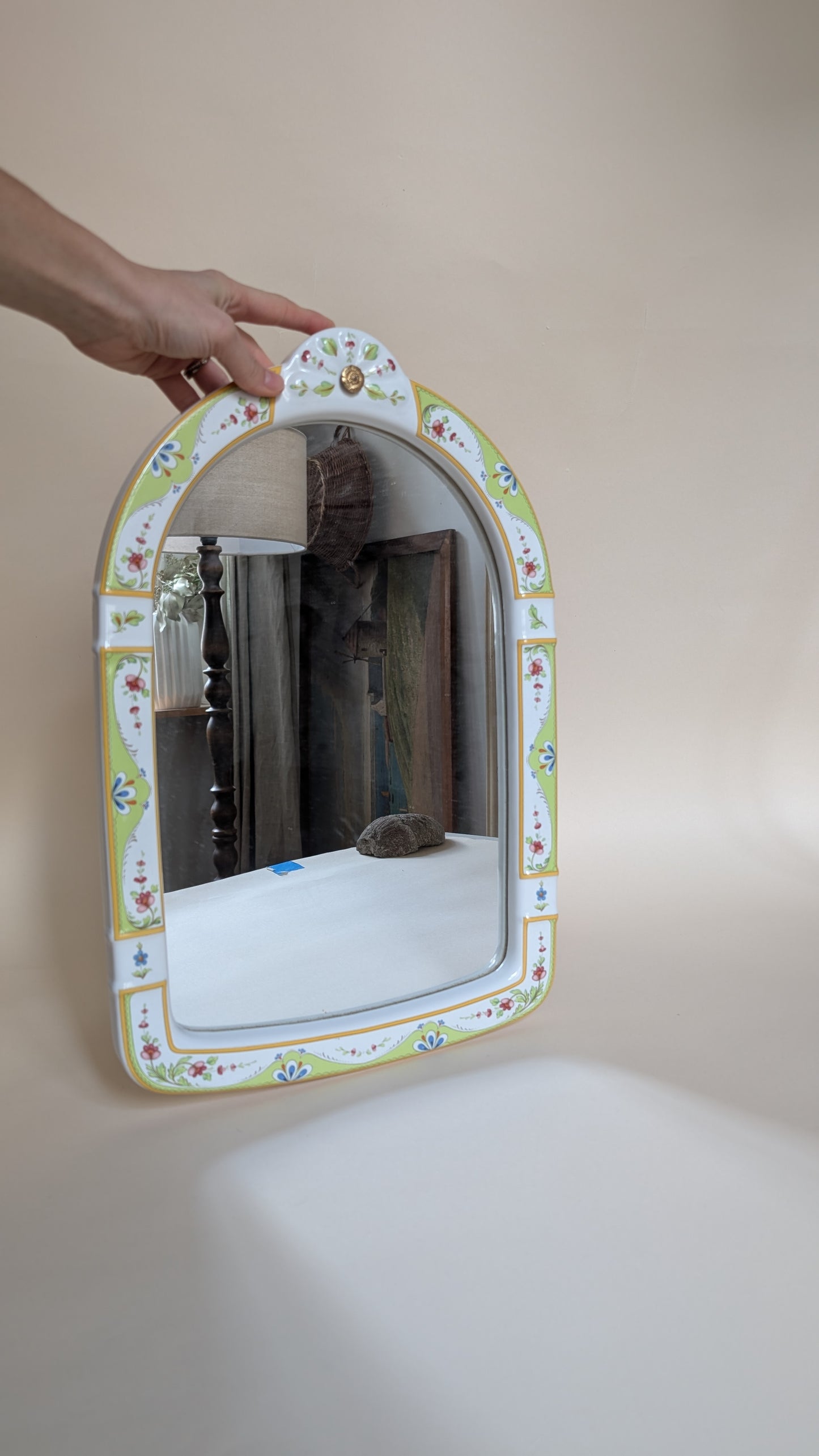 Ensemble de salle de bain en céramique peinte