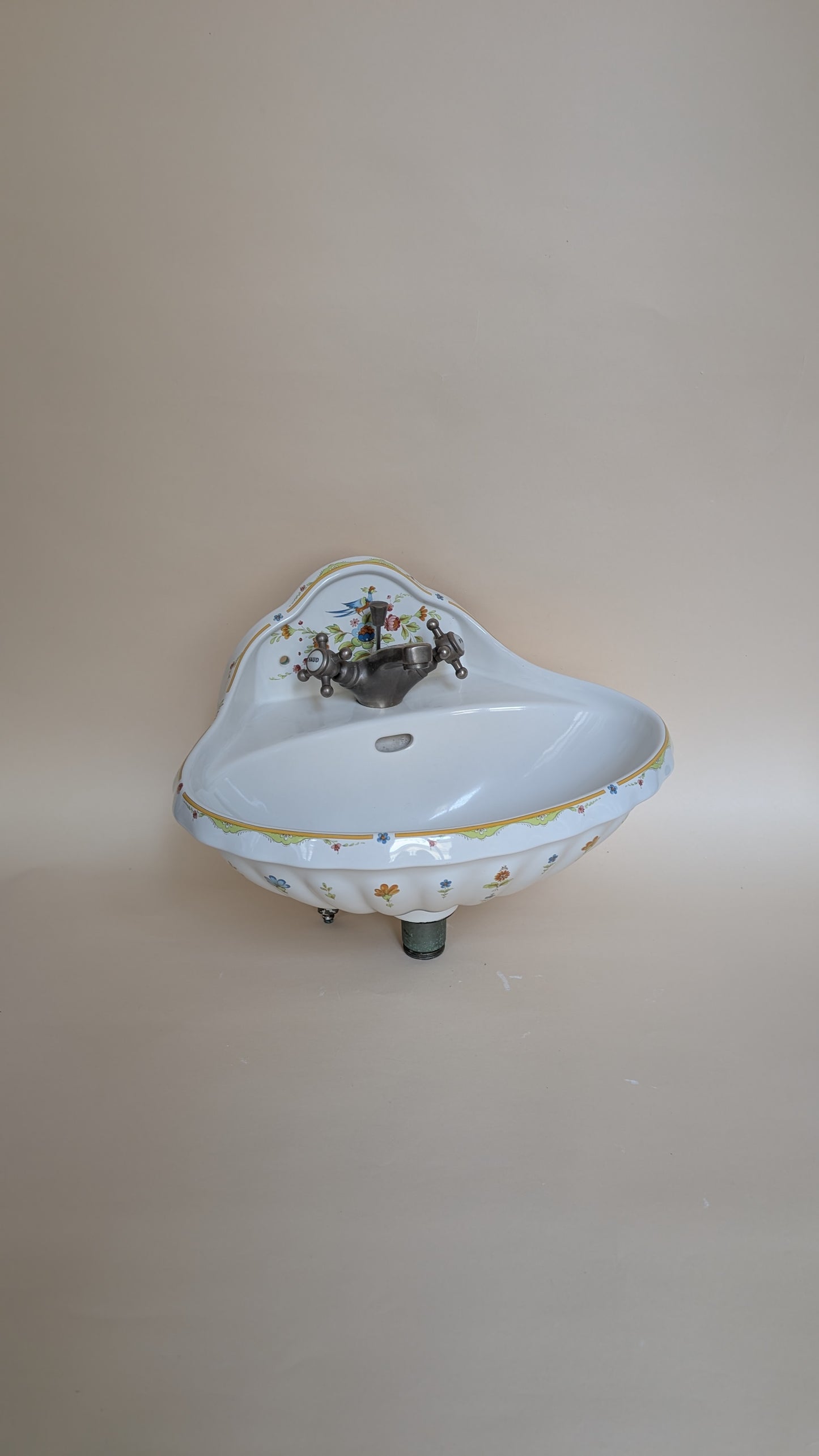 Ensemble de salle de bain en céramique peinte