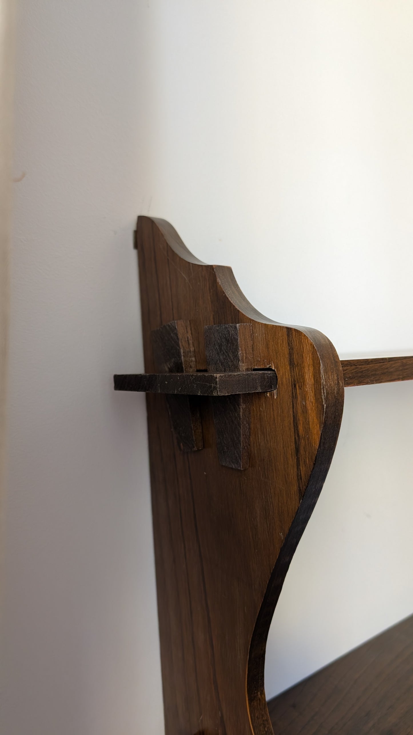 Étagère en bois