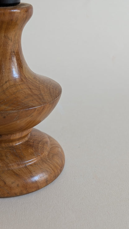 Petit pied de lampe vintage en bois tourné