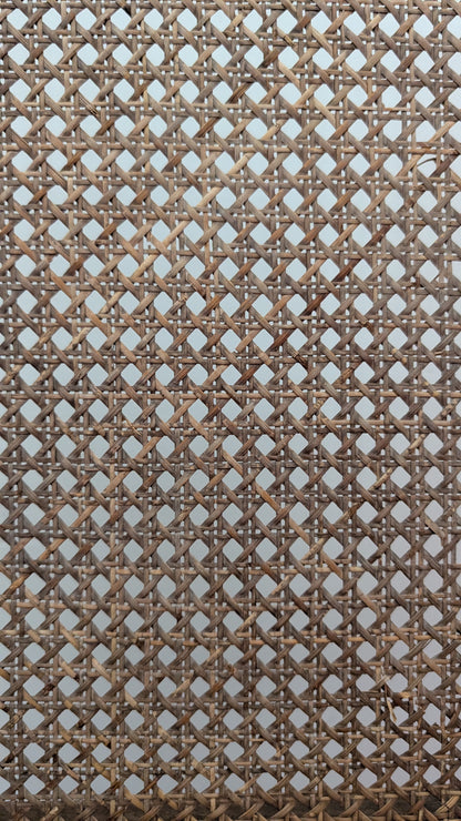 Fauteuil ancien de style Louis XVI en bois et cannage