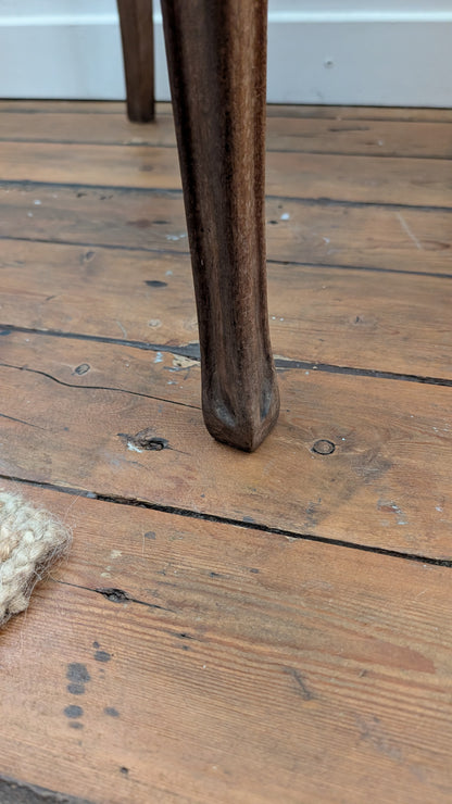 Fauteuil ancien de style Louis XVI en bois et cannage