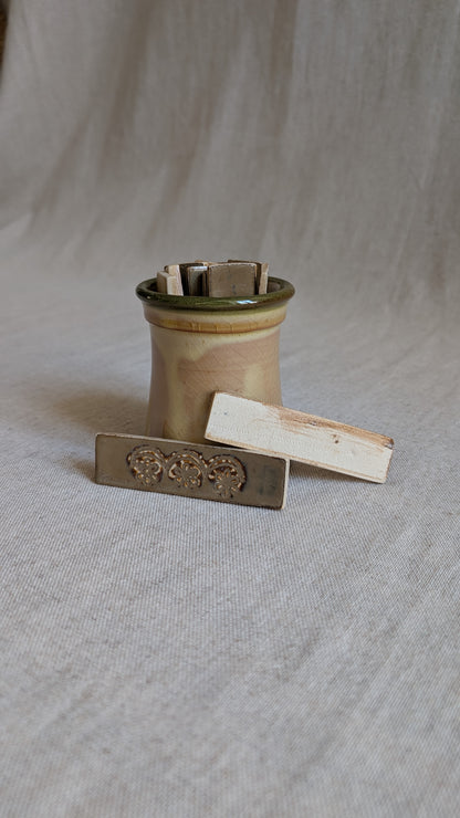 Ensemble de 13 portes-couteaux