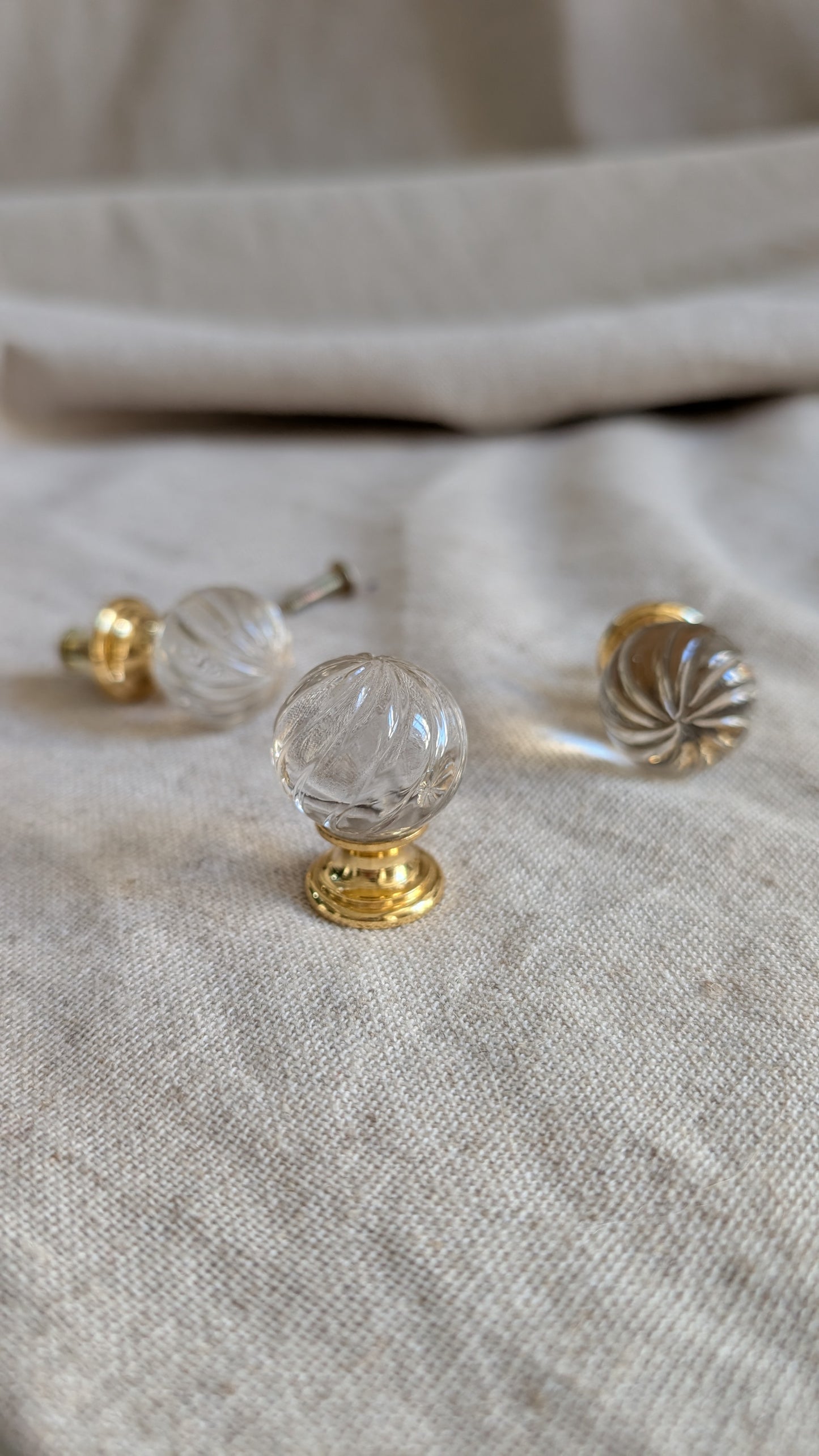 3 poignées en verre