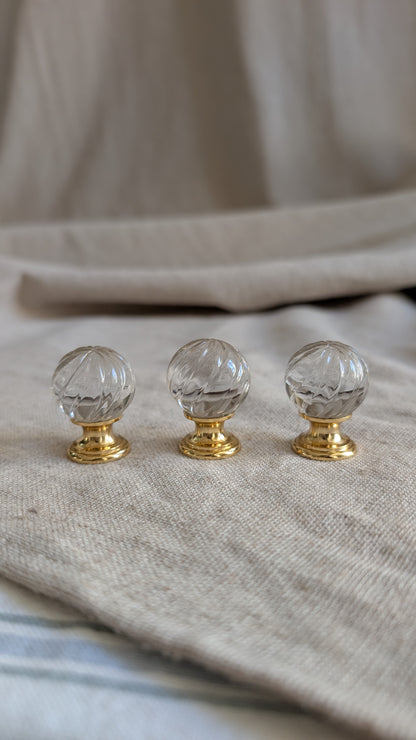 3 poignées en verre