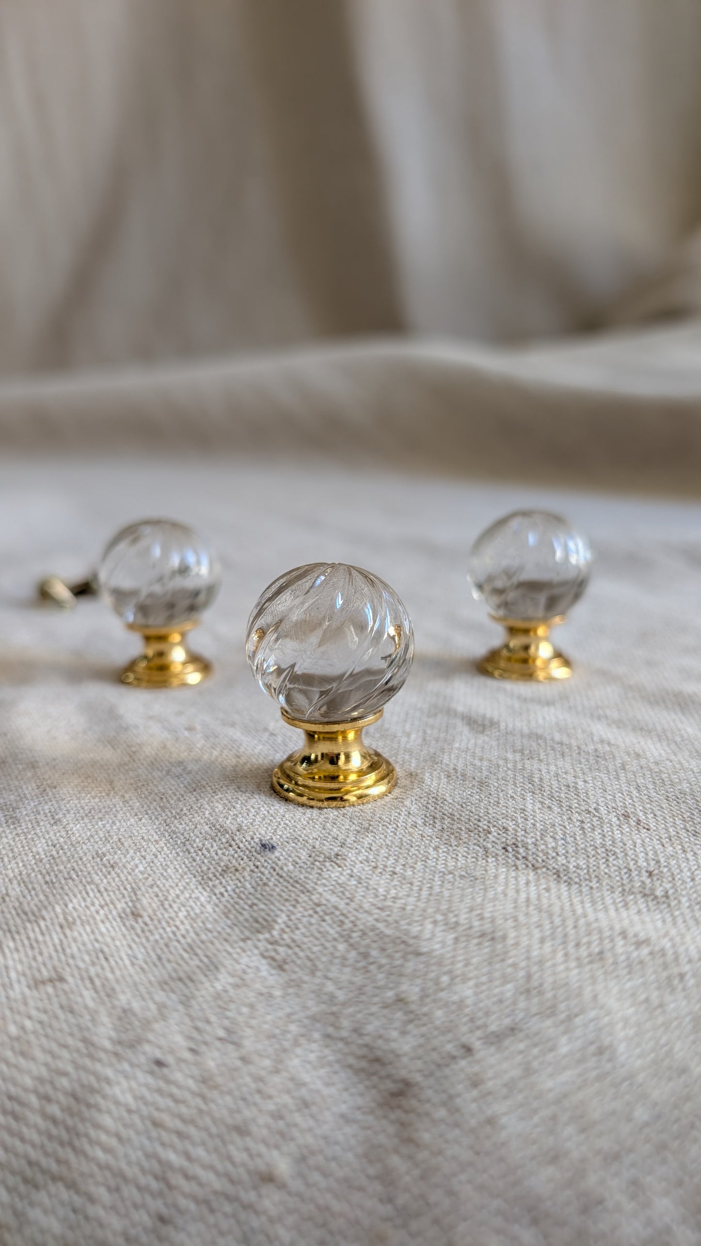 3 poignées en verre