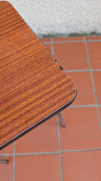 Tabouret en formica