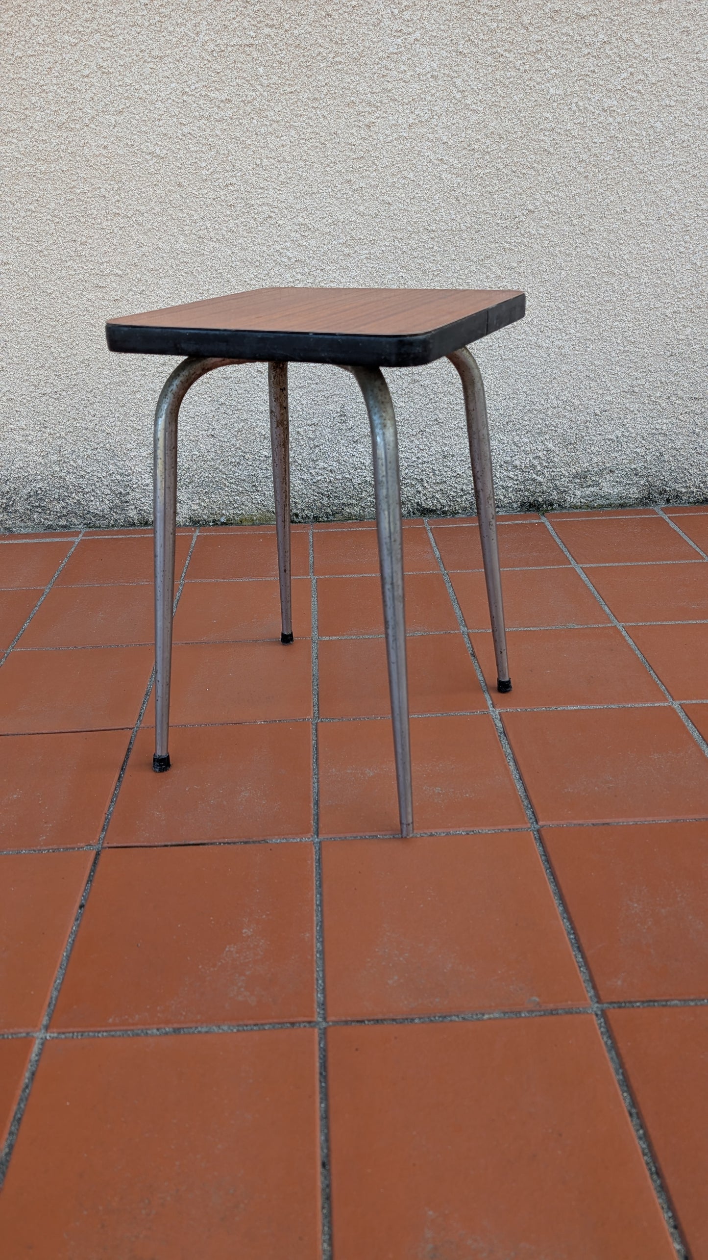 Tabouret en formica