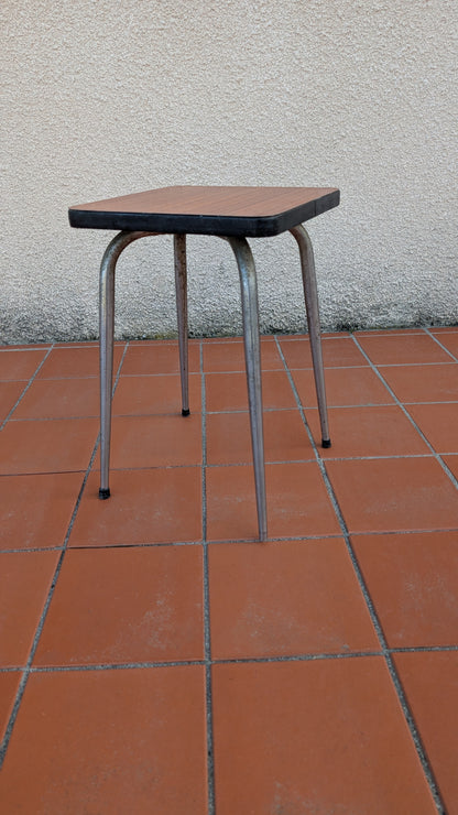 Tabouret en formica