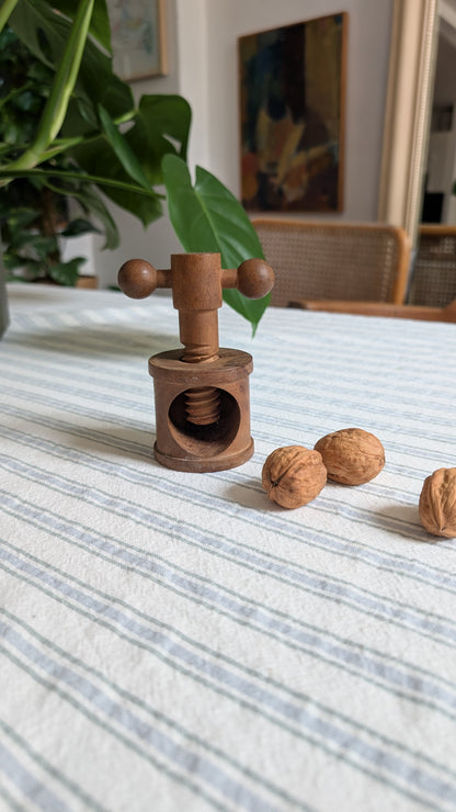 Casse-noix en bois